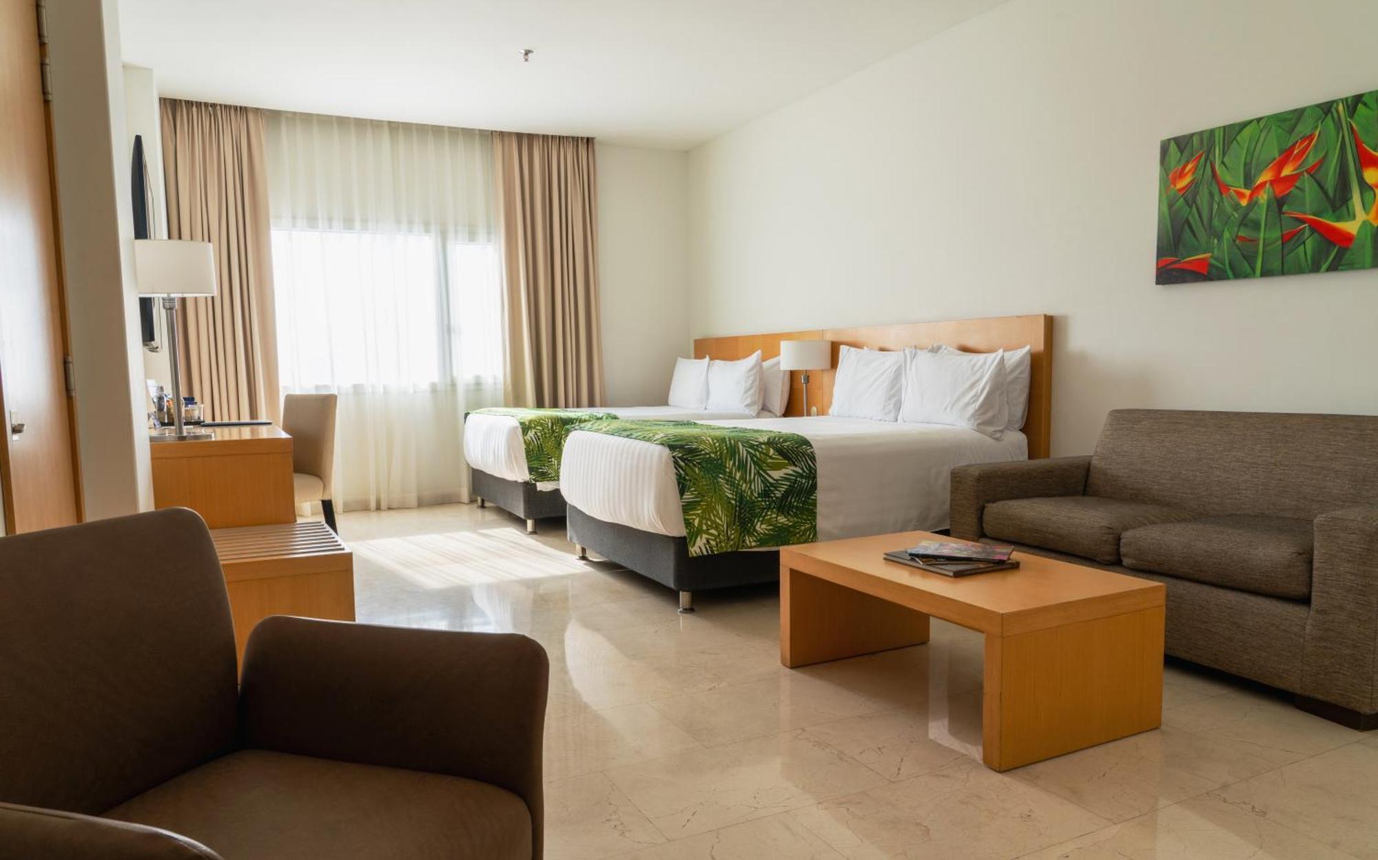 Hotel Dann Carlton Barranquilla Y Centro De Convenciones Екстериор снимка A room at the hotel