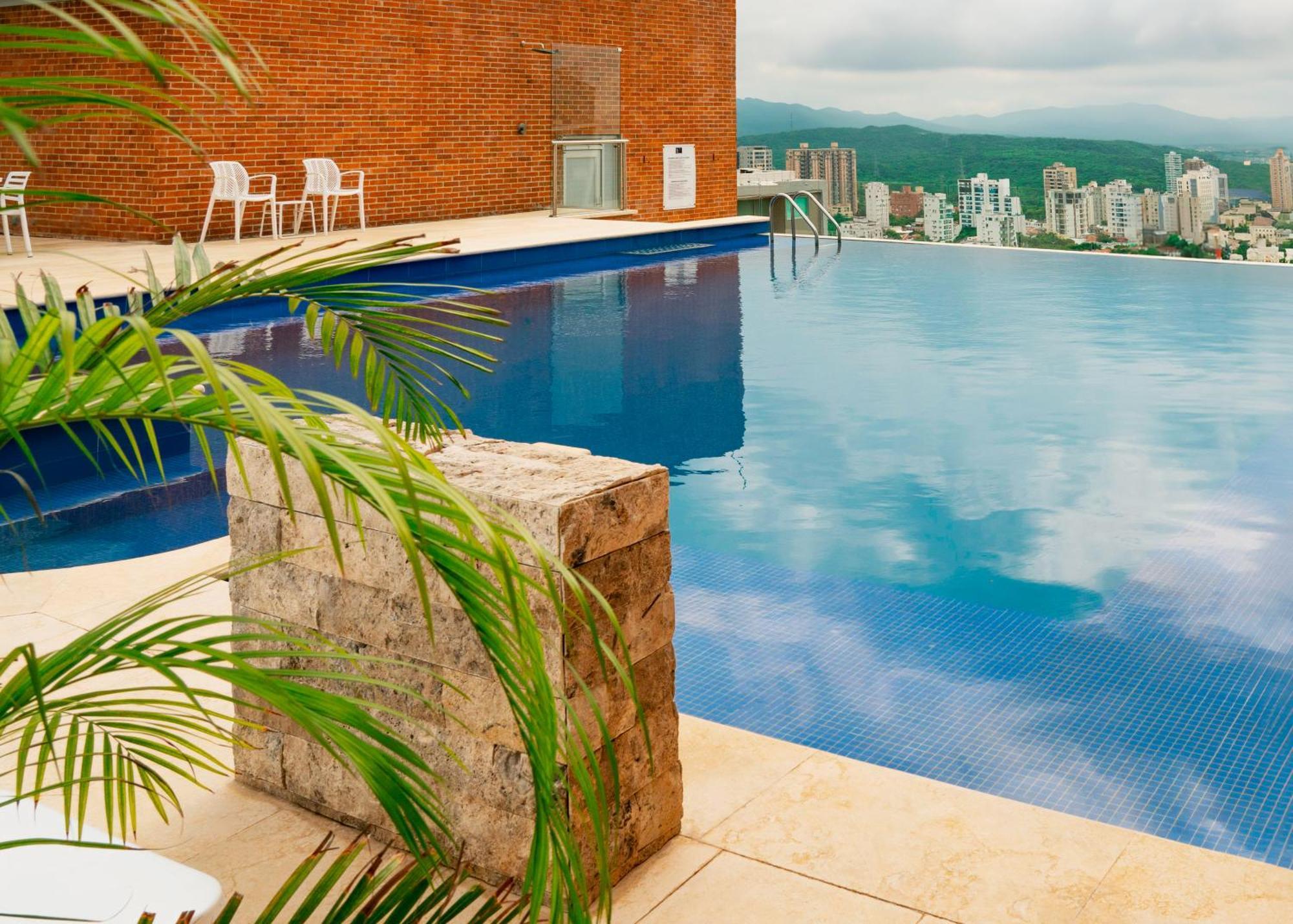 Hotel Dann Carlton Barranquilla Y Centro De Convenciones Екстериор снимка Infinity pool