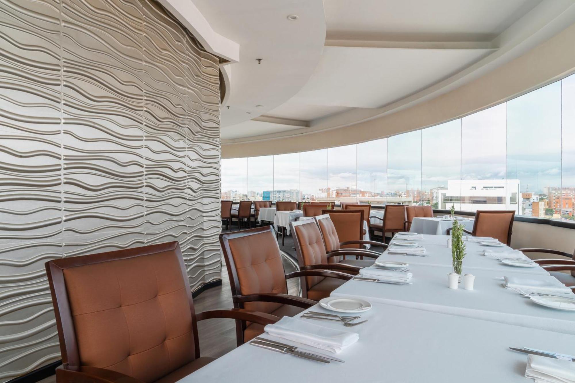 Hotel Dann Carlton Barranquilla Y Centro De Convenciones Екстериор снимка Restaurant